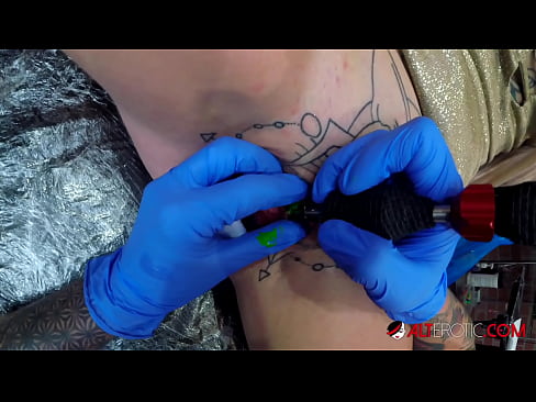 ❤️ Extremely tattooed hottie Sully Savage got a tattoo on her clitoris Anal video at us en-us.it-com.top ☑